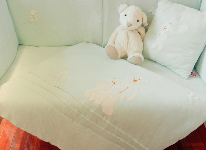 喜樂(lè)寶淺綠午休被