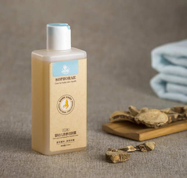 小貝樂(lè)嬰幼兒苦參潔膚露.jpg 小貝樂(lè)嬰幼兒苦參潔膚露.jpg