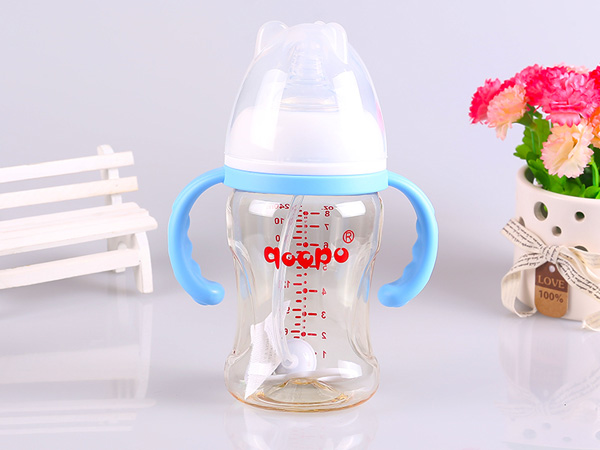 qoopo有柄自動(dòng)寬口徑PPSU中奶瓶.jpg qoopo有柄自動(dòng)寬口徑PPSU中奶瓶.jpg