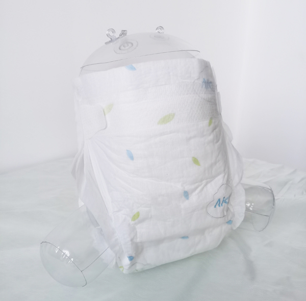 至愛(ài)寶貝嬰兒紙尿褲實(shí)物圖1.jpg