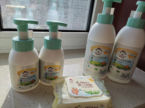 頑皮蟲洗發(fā)沐浴露實物圖2.jpg