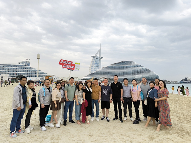 珍紐倍優(yōu)秀經銷商迪拜團建之旅1.jpg 珍紐倍優(yōu)秀經銷商迪拜團建之旅1.jpg