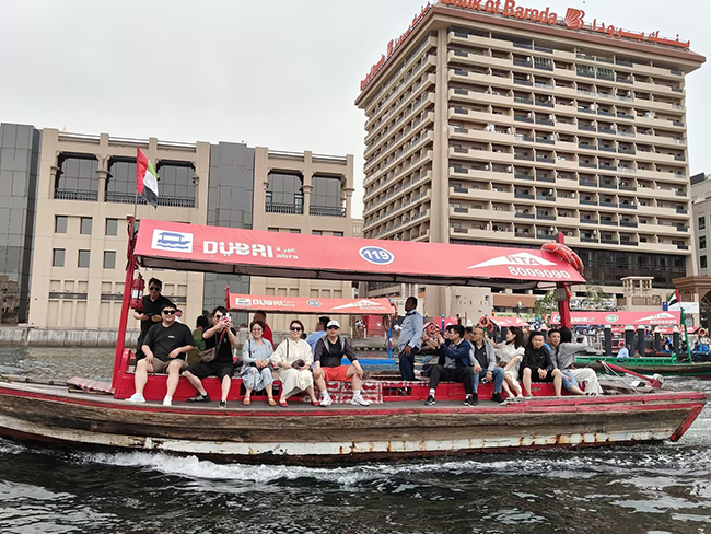 珍紐倍優(yōu)秀經銷商迪拜團建之旅2.jpg 珍紐倍優(yōu)秀經銷商迪拜團建之旅2.jpg