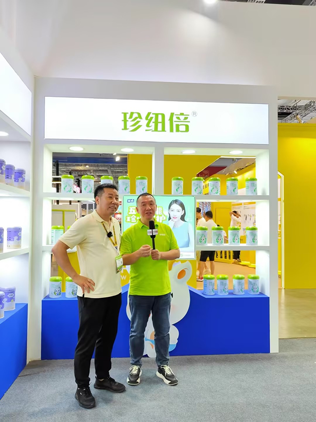 媒體爭訪.jpg 媒體爭訪.jpg