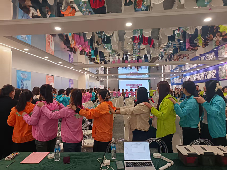 朵小西特膳飲經(jīng)營研習(xí)課堂 (6).jpg 朵小西特膳飲經(jīng)營研習(xí)課堂 (6).jpg