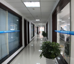 ϿɿM(jn)Q(mo)׹ɷ޹˾˾d