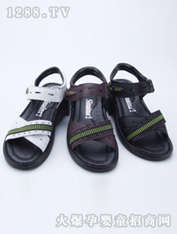 ˹�˼{��ɫ��Ь