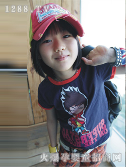 �옷���ϵ���{ɫ���b