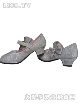 ���ȳǻ�ɫŮͯ��Ʒ�r(sh��)��Ь